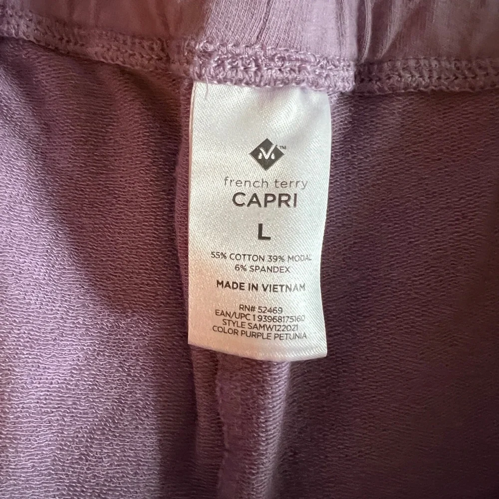 Women’s capri’s 💜 - Picture 4 of 4